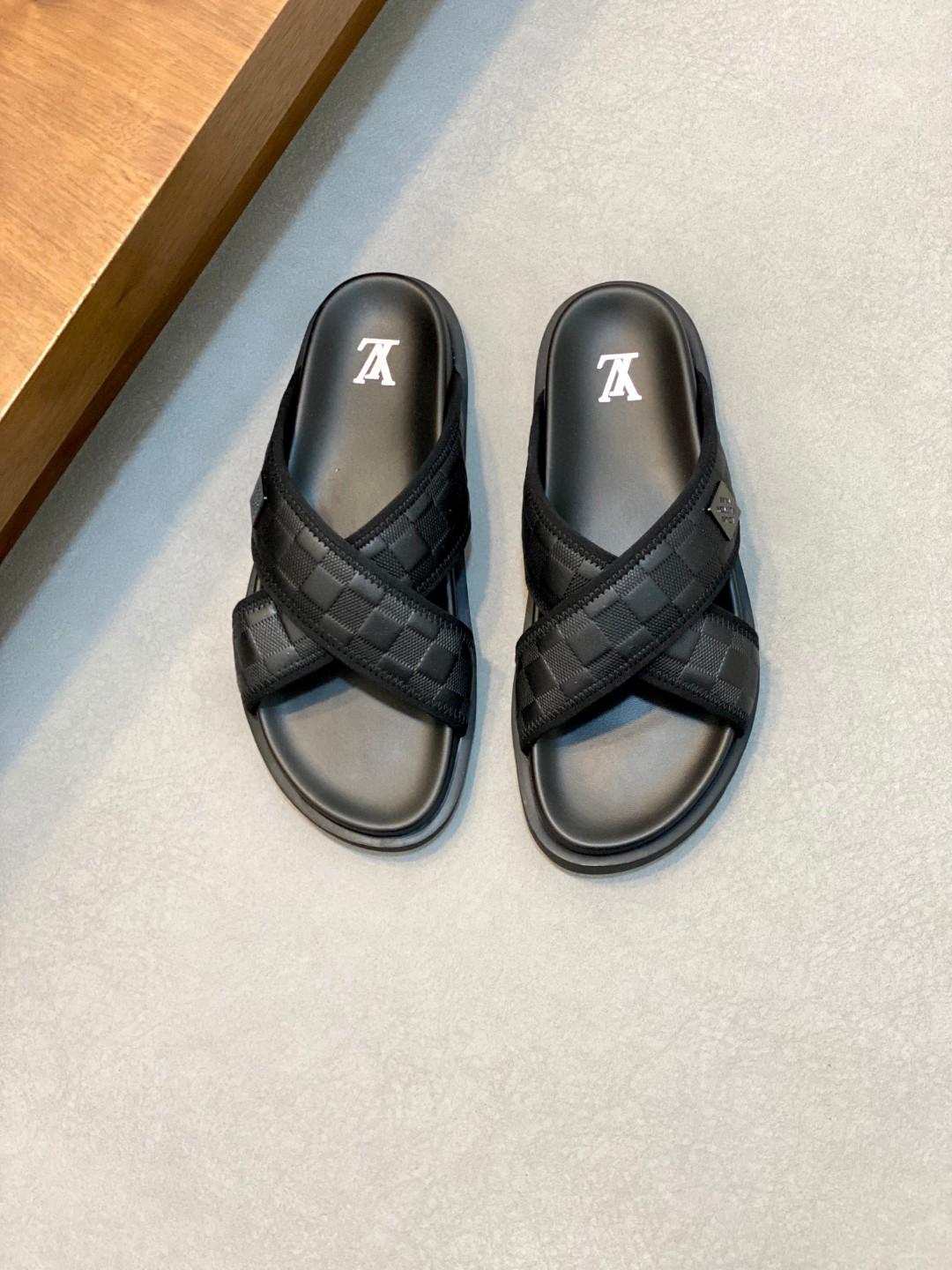 Тапки Louis Vuitton