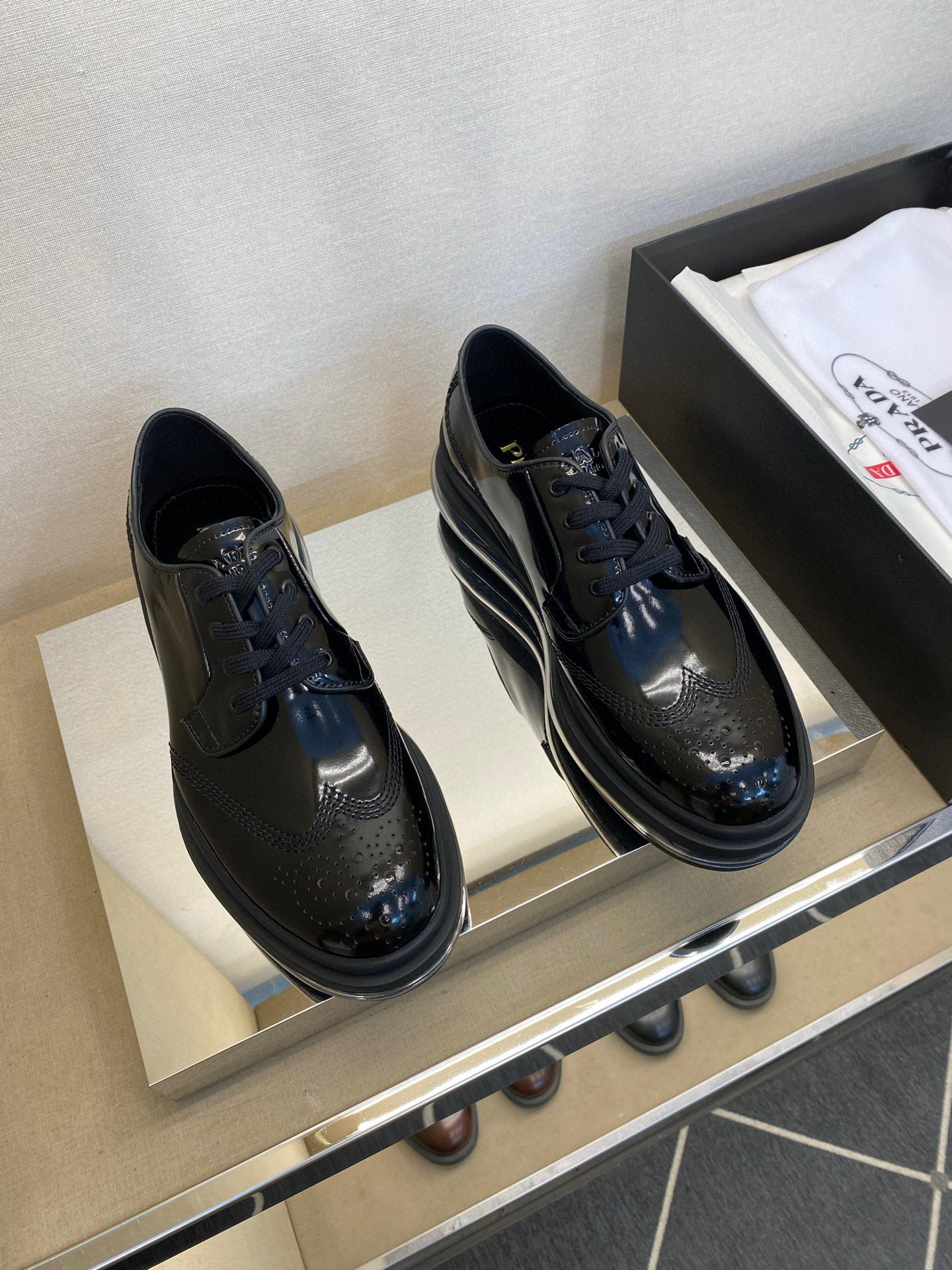 Ботинки Prada