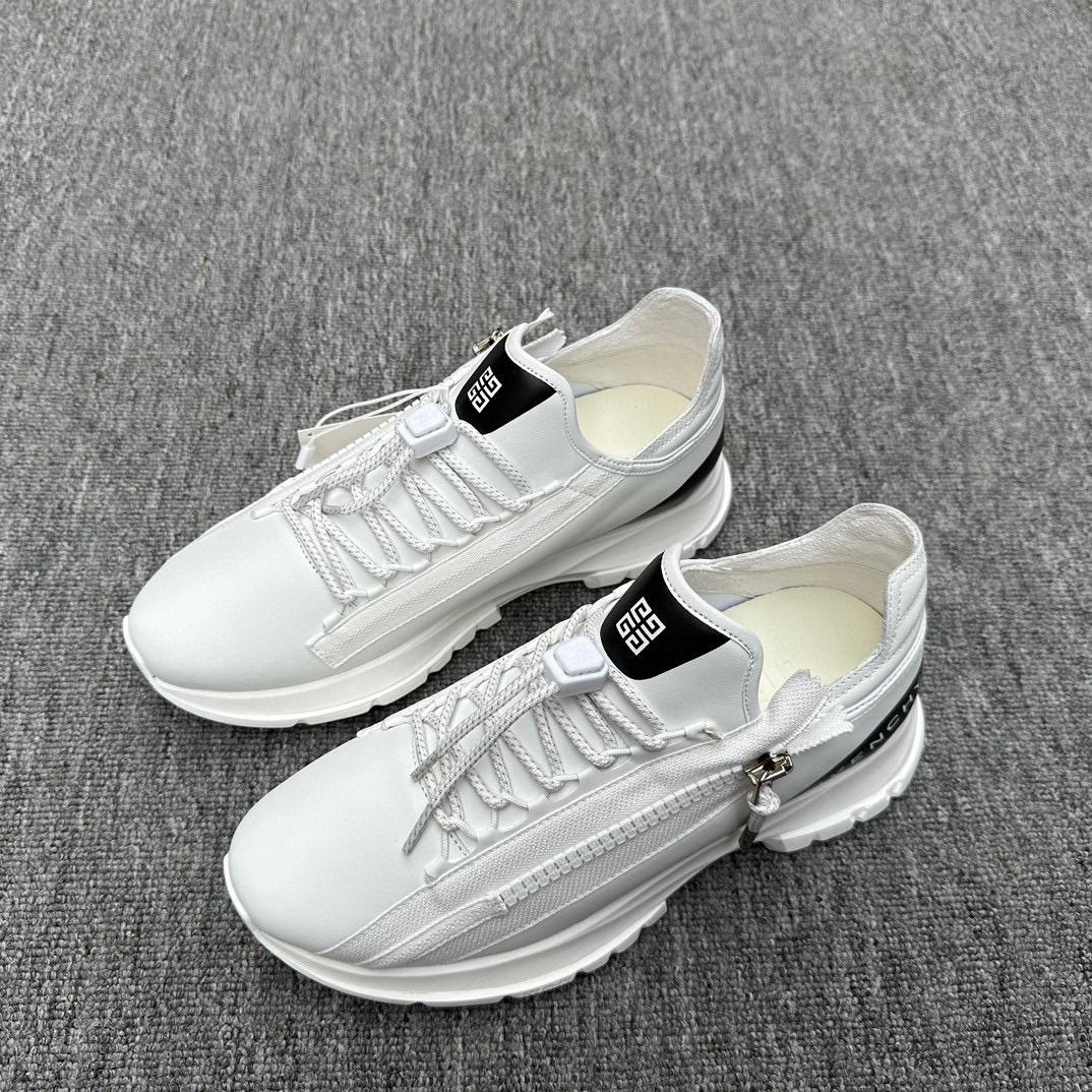 Кроссовки Givenchy 