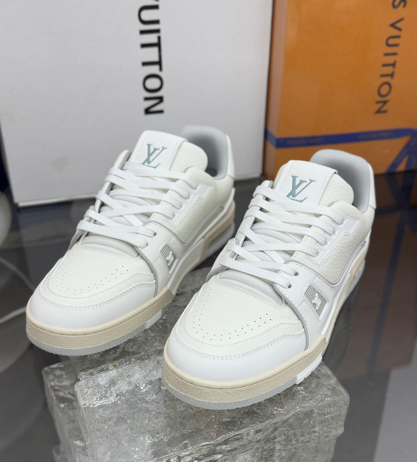 Кожаные кроссовки Louis Vuitton 