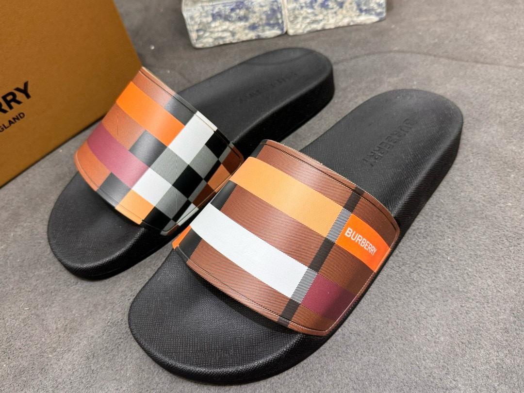 Шлепки Burberry 