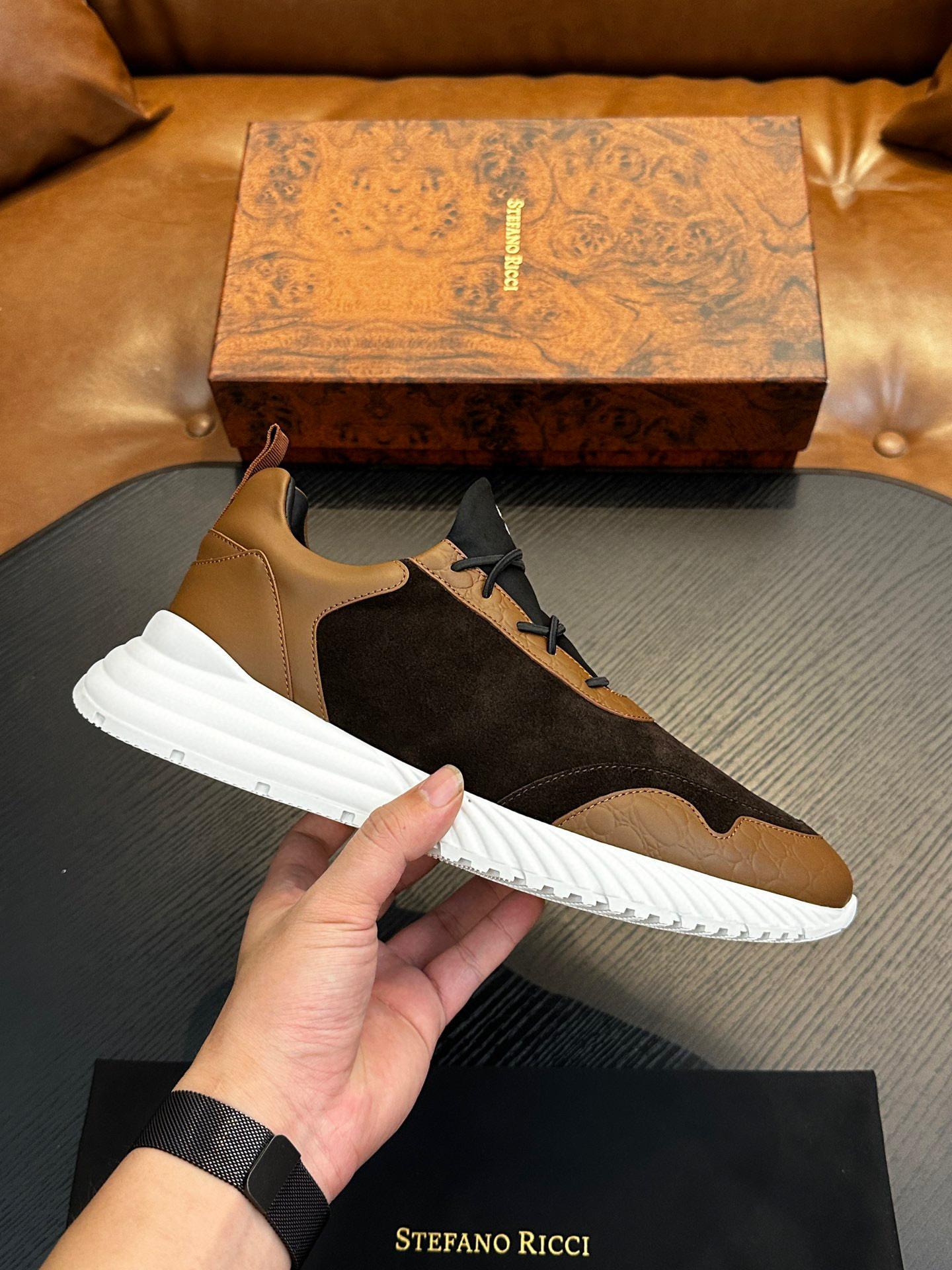 Кроссовки Santoni 