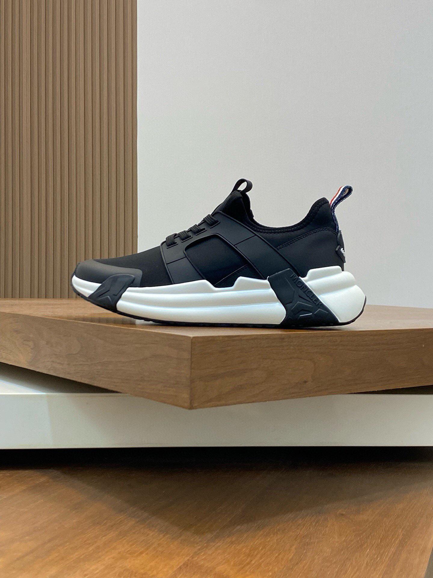 Кроссовки Moncler 