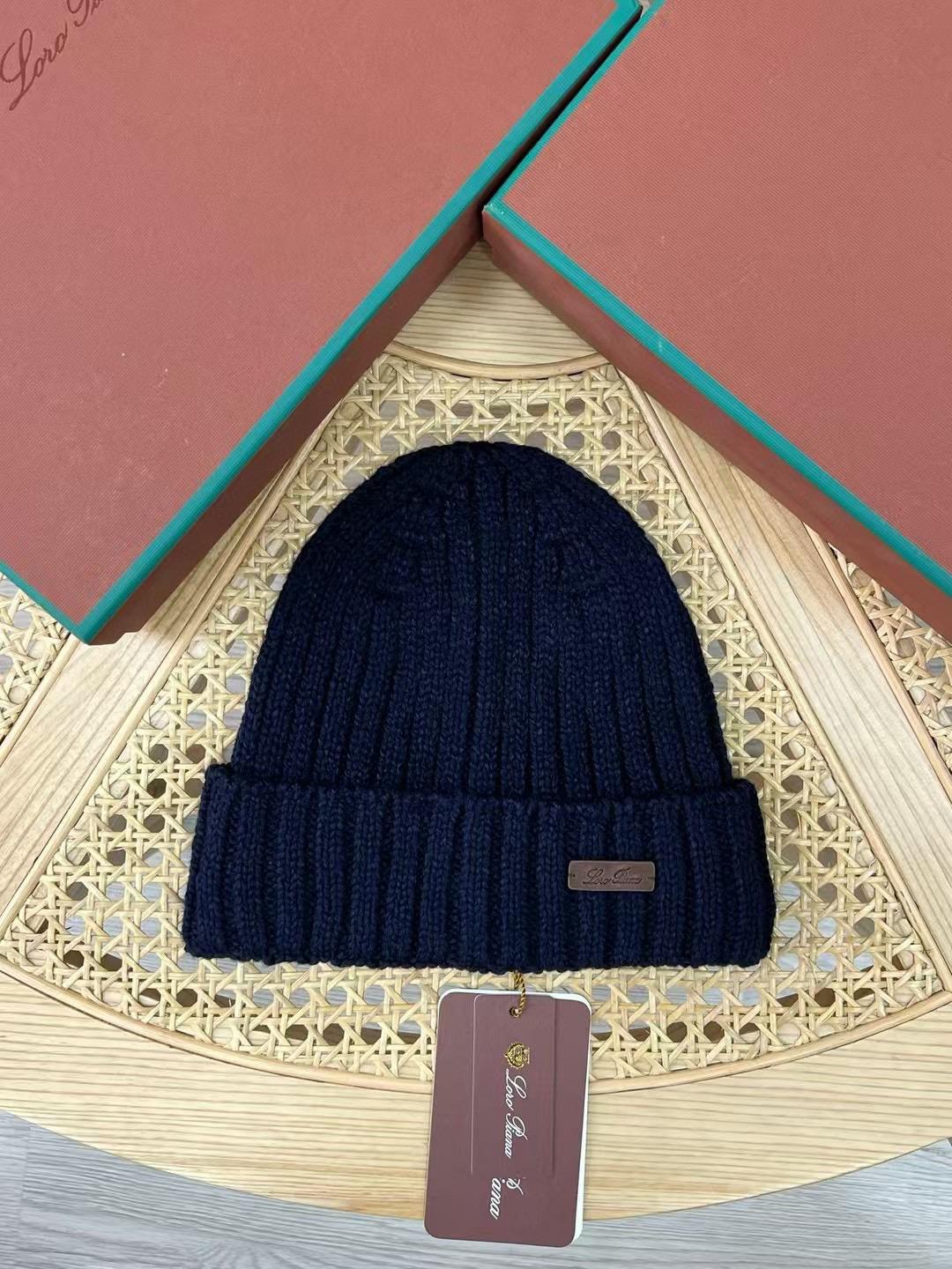 Шапки Loro Piana 