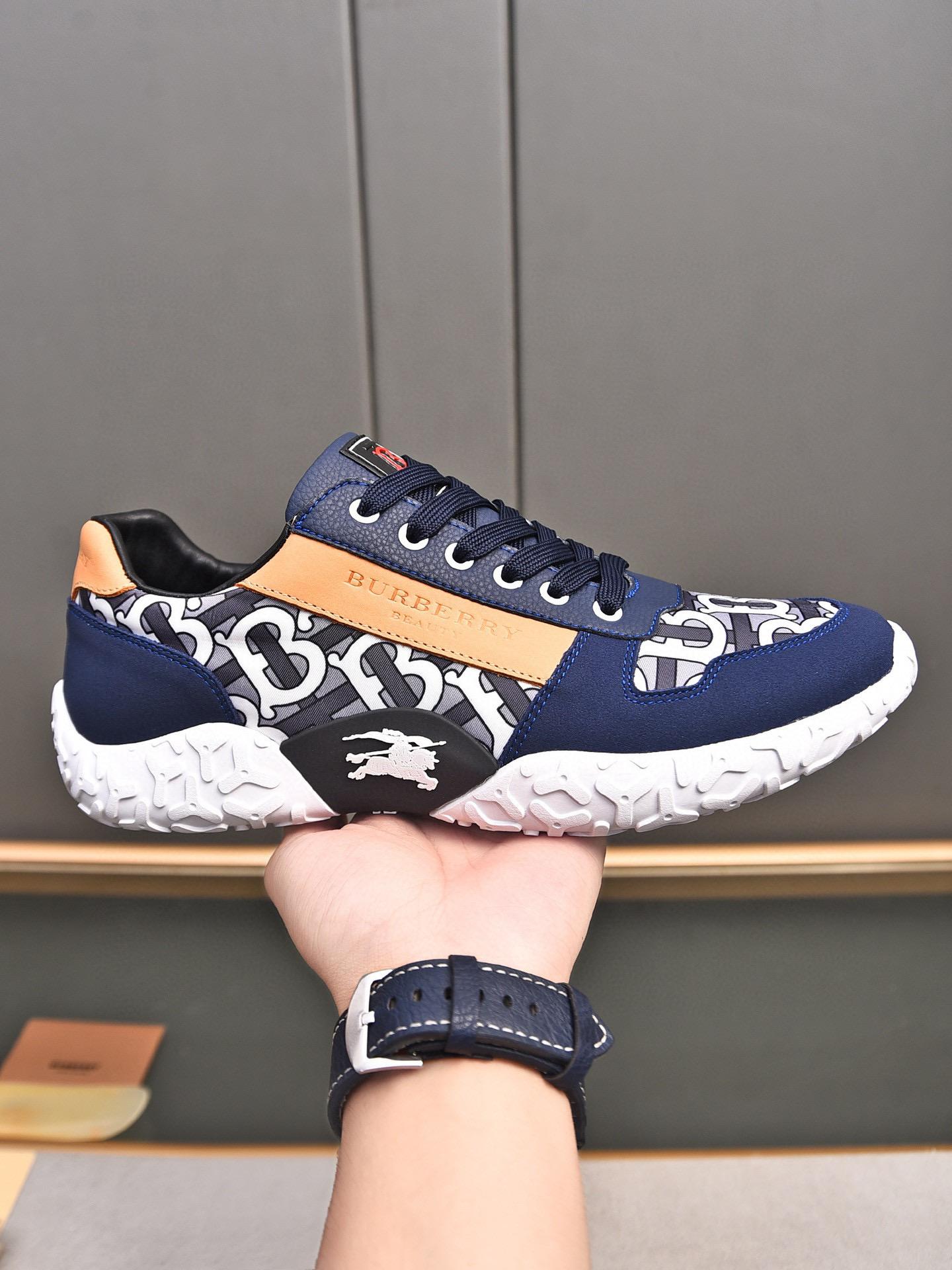 Кроссовки Burberry 