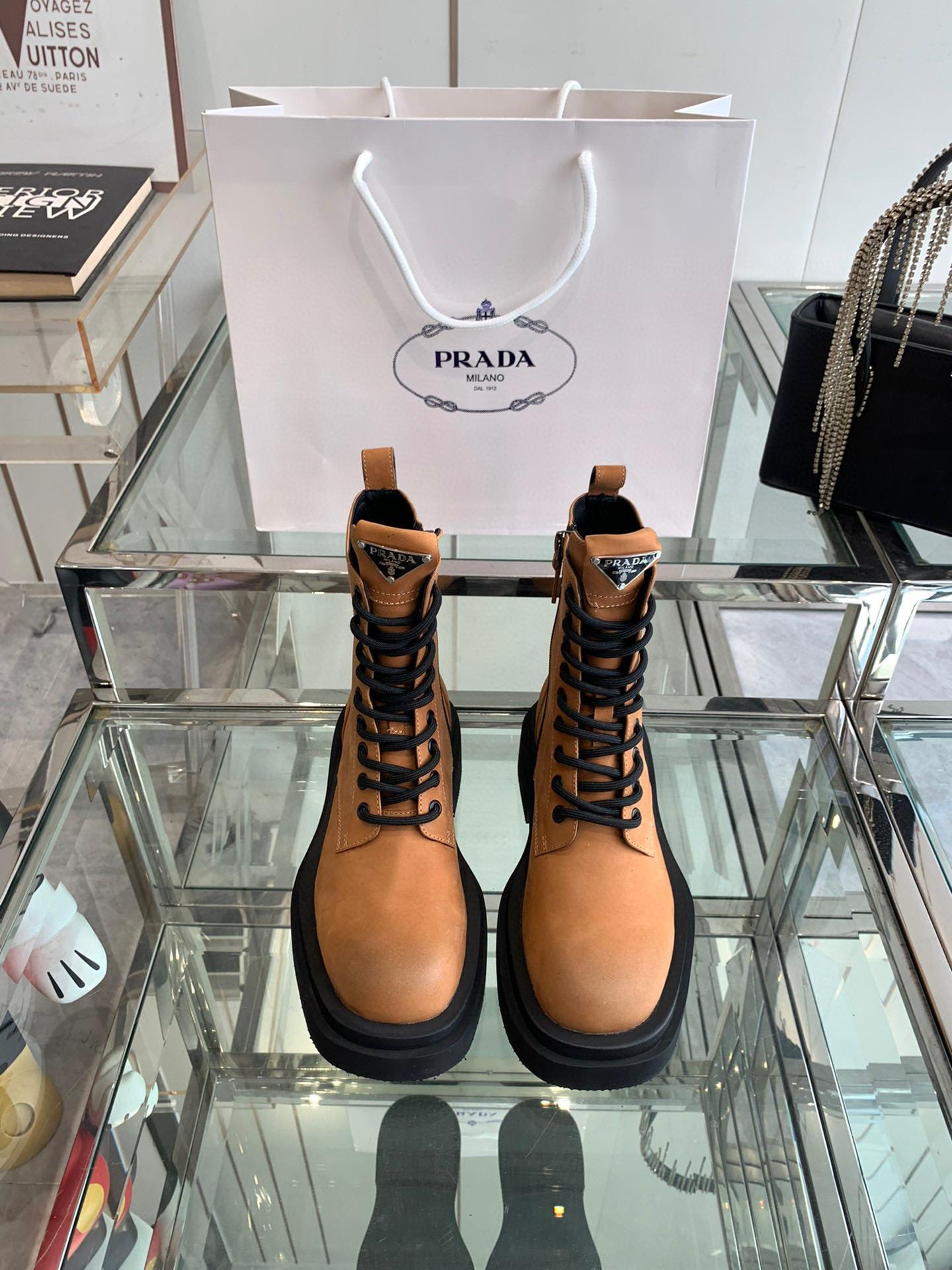 Ботинки Prada  