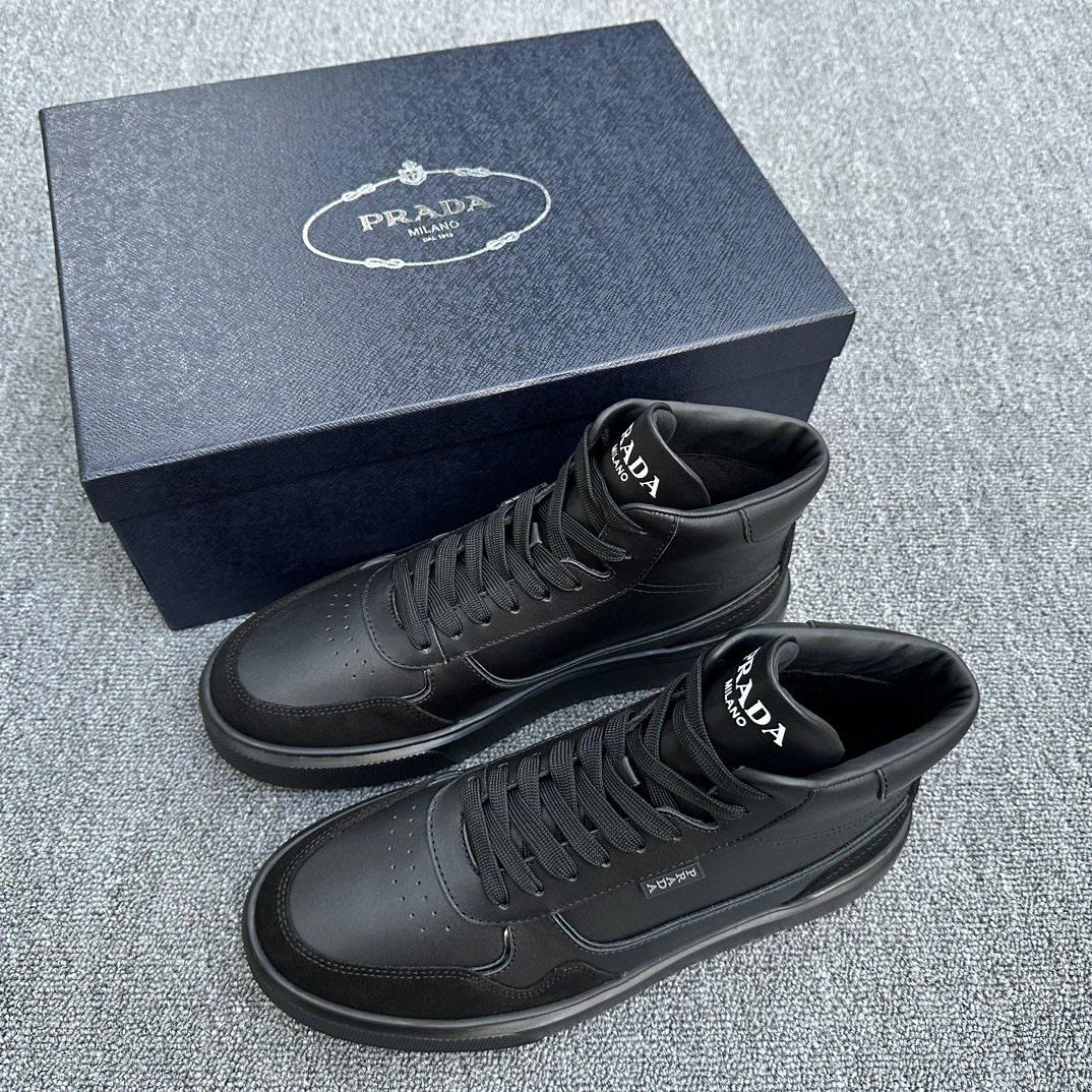 Кроссовки Prada 