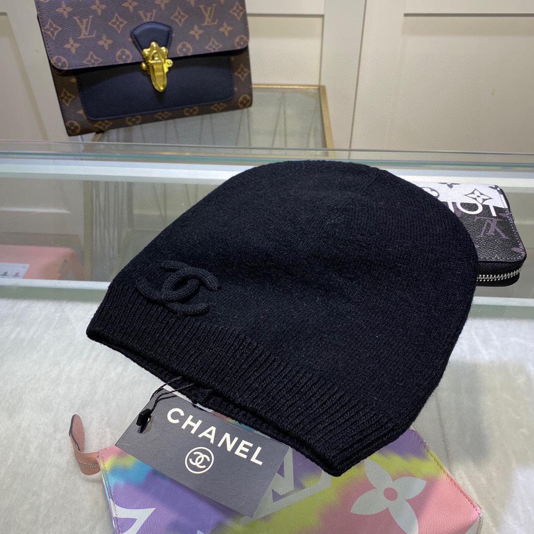 Шапка Chanel