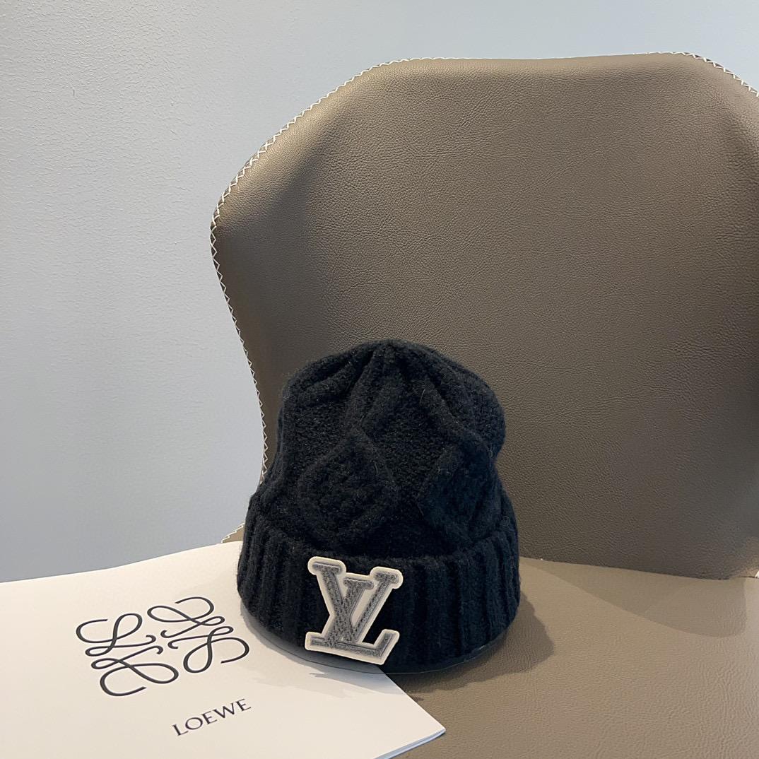 Шапка Louis Vuitton 