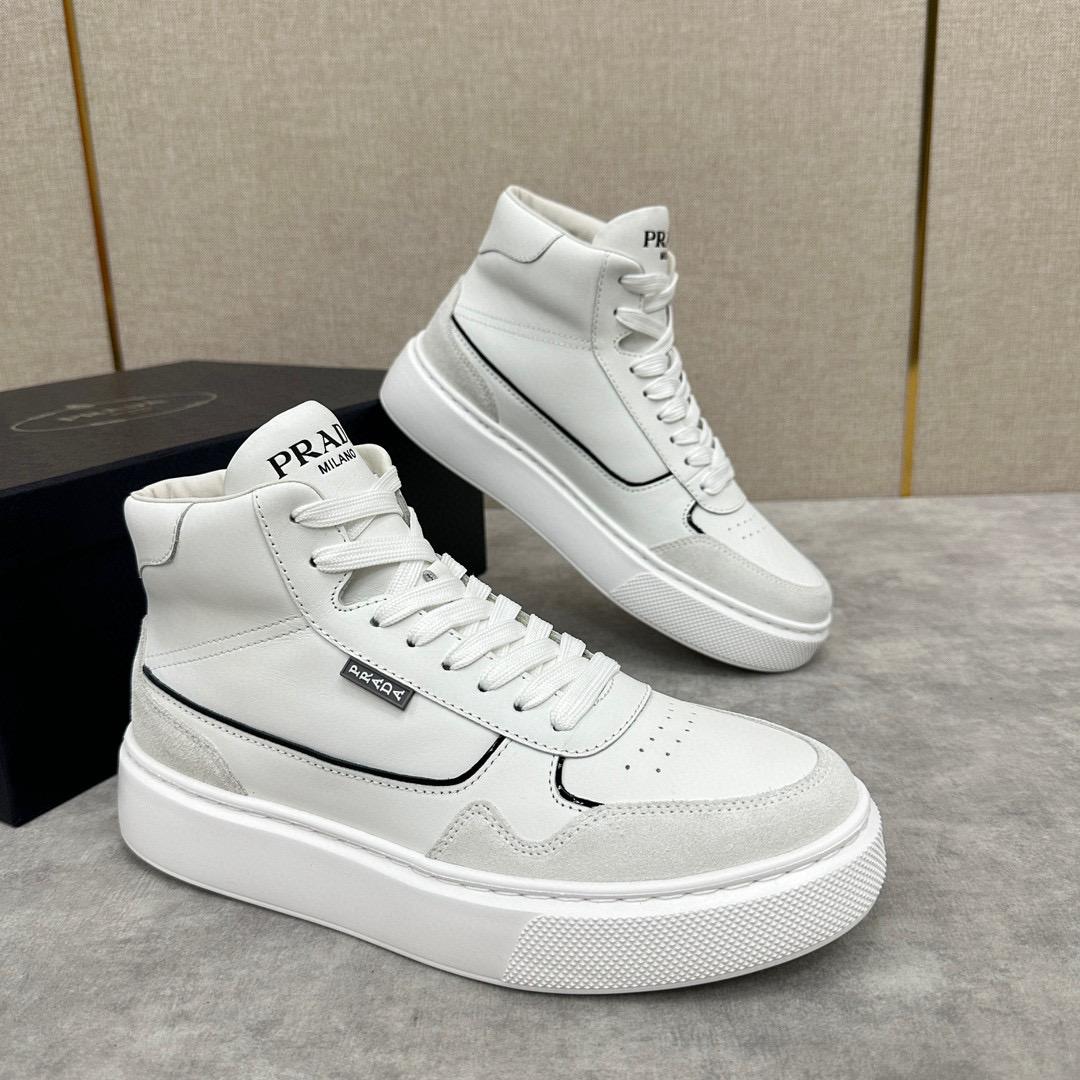 Кроссовки Prada