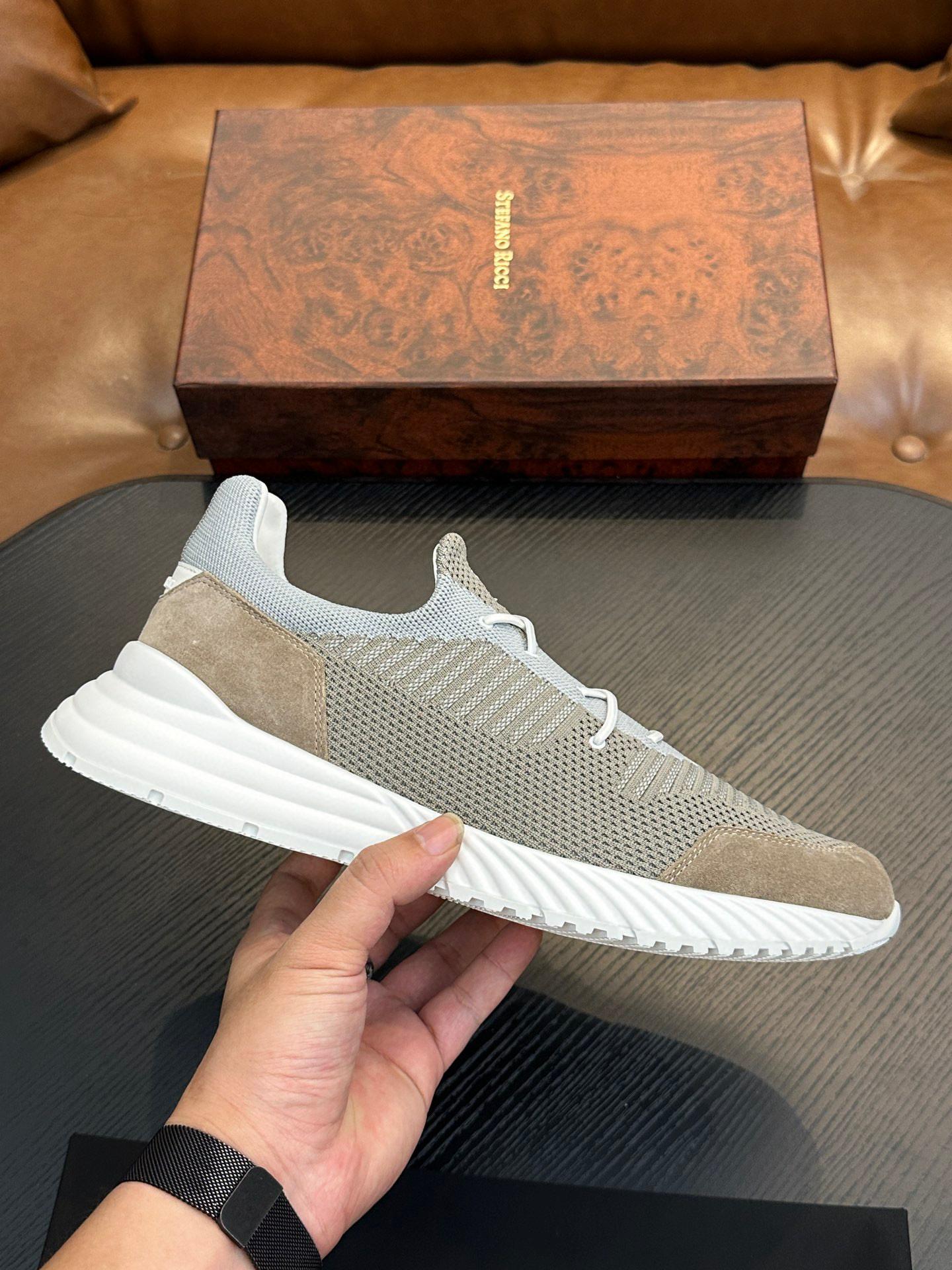 Кроссовки Santoni 