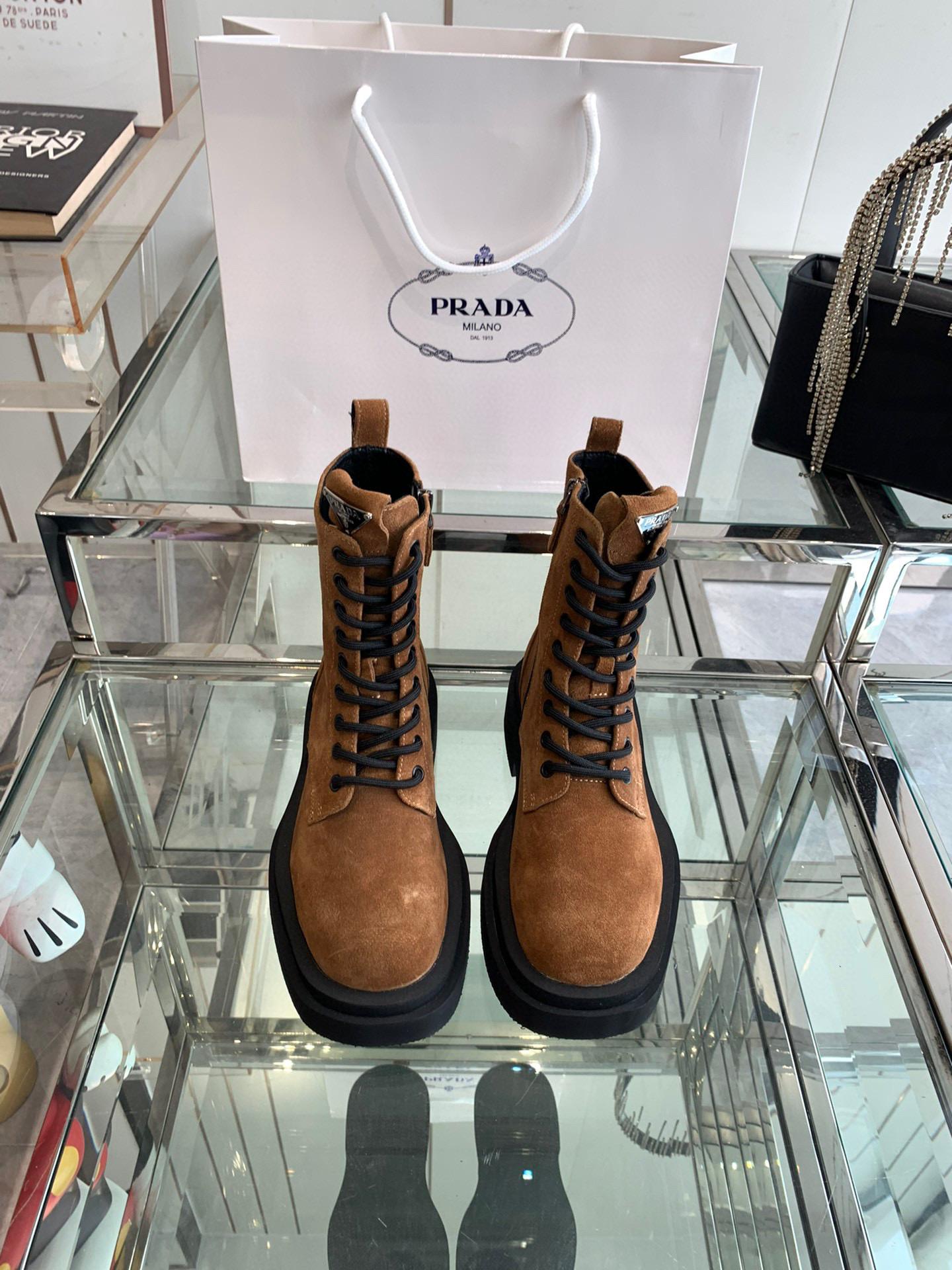 Ботинки Prada 