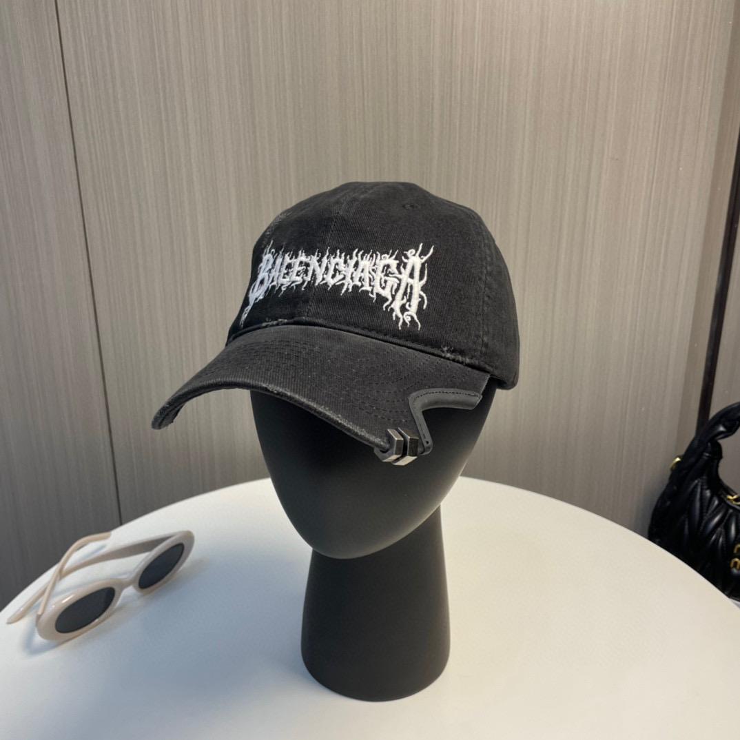 Кепка Balenciaga 