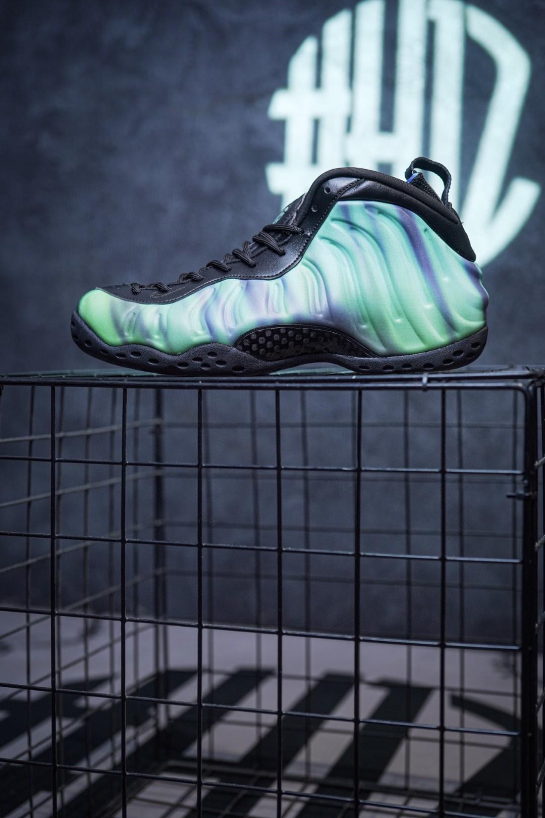 Кроссовки Nike