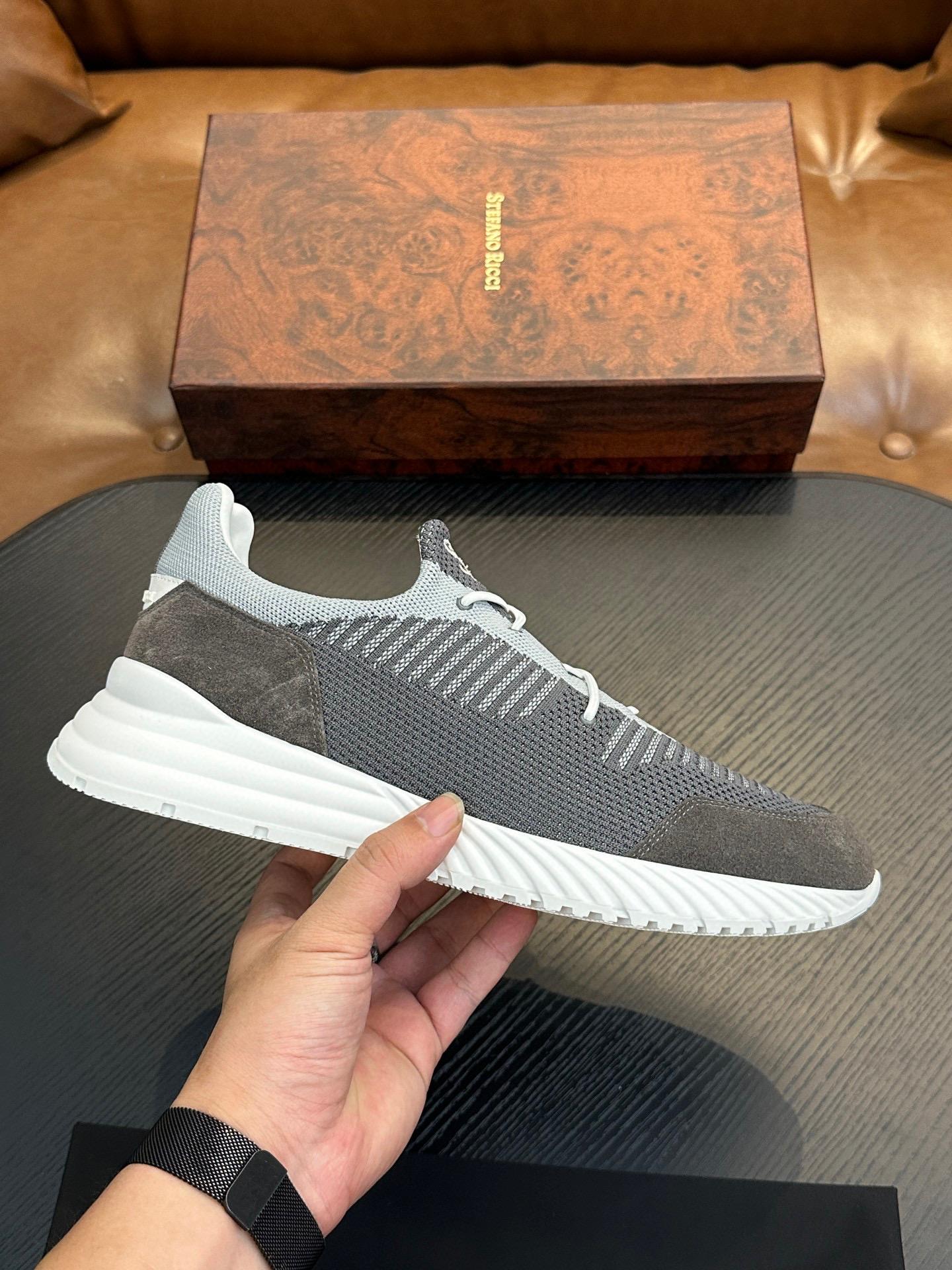 Кроссовки Santoni 